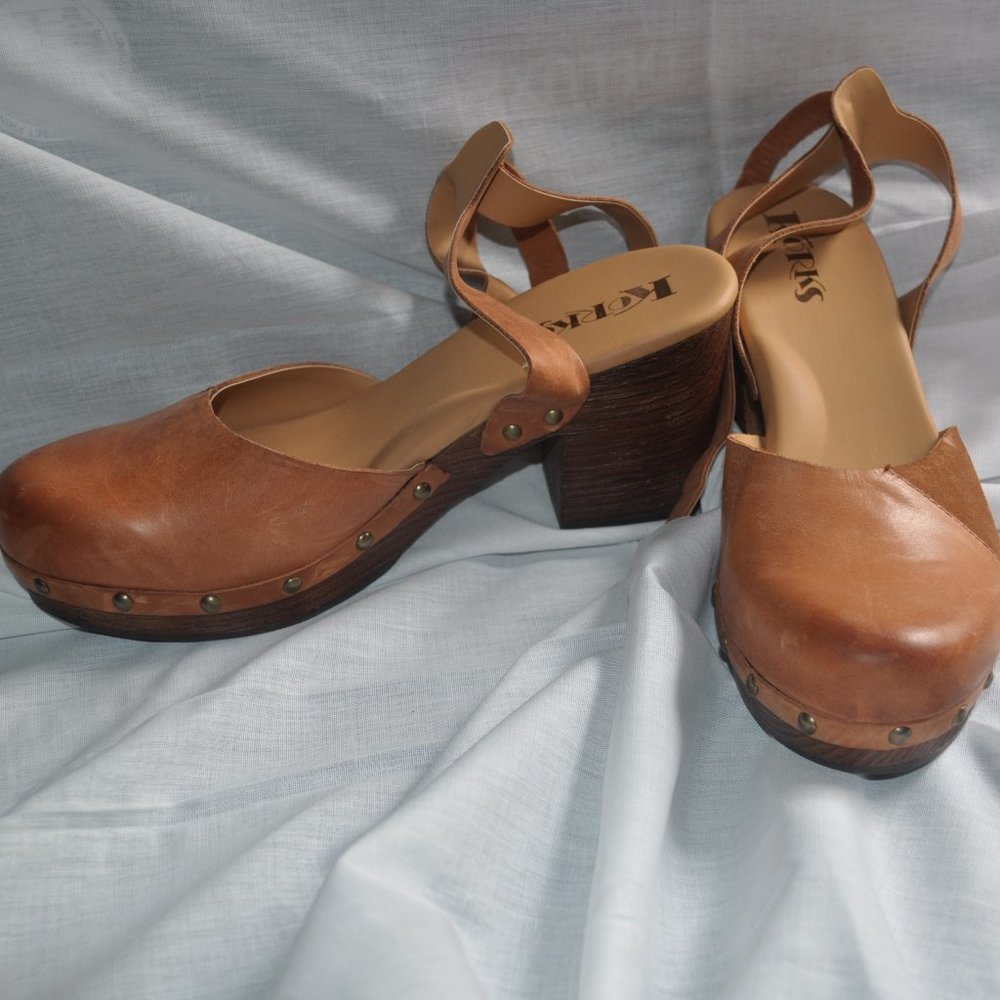 NEW Women Korks Brown Leather clog
